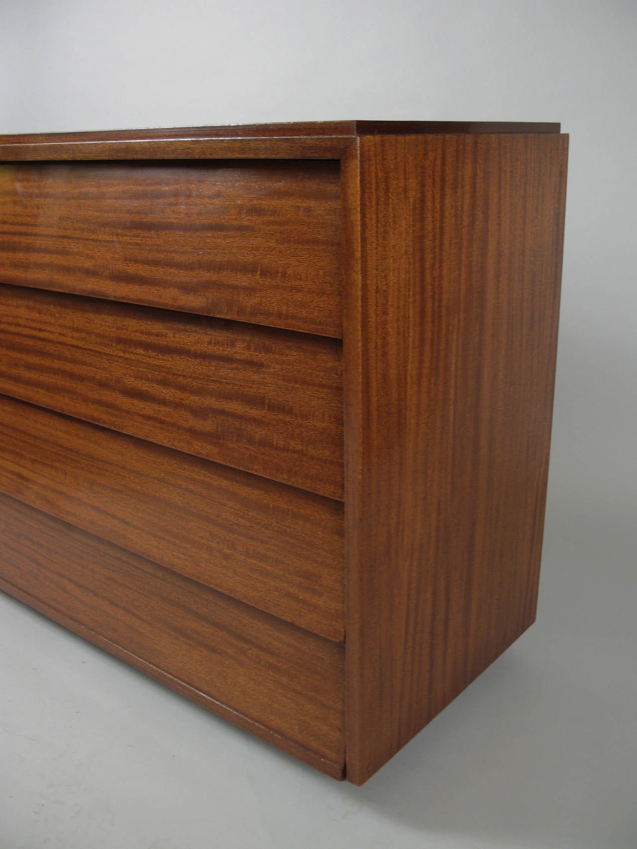 Mid-20th Century Pair of 1940s Mahogany Four-Drawer Chests