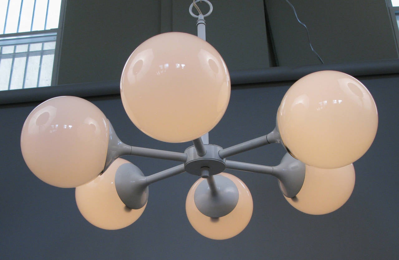 1950s Modern Chandelier by Lightolier In Excellent Condition In Hudson, NY