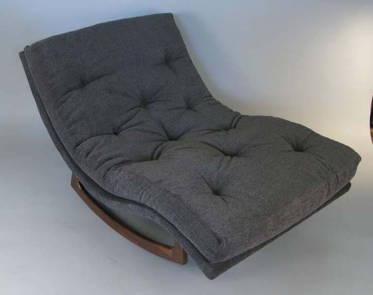 curved chaise lounge