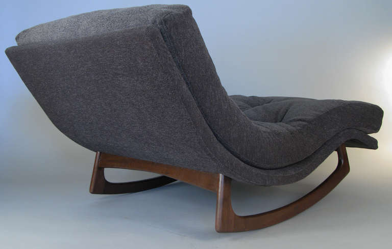 Sculptural Curved Rocking Chaise Lounge by Adrian Pearsall In Excellent Condition In Hudson, NY