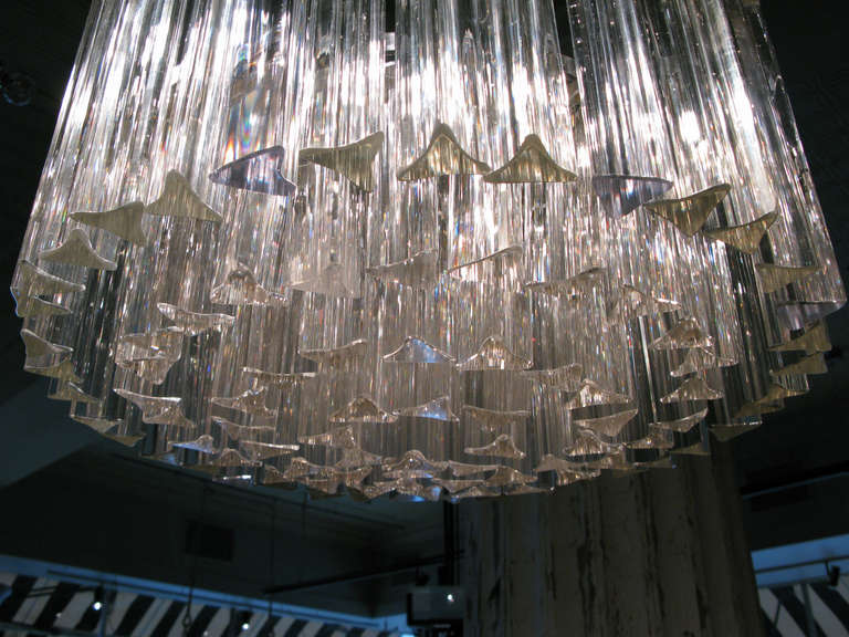 Outstanding Vintage 1960's Italian Glass Chandelier by Camer In Excellent Condition In Hudson, NY