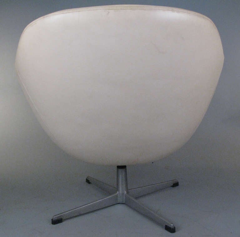Pair of Vintage Swivel Lounge Chairs by Overman at 1stDibs