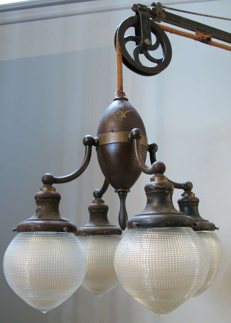 Iron Outstanding Antique Industrial Adjustable Telescoping Lamp
