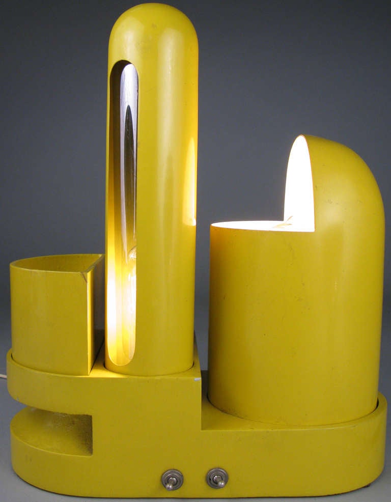 Rare Italian 'Rimorchiatore' Table Lamp by Gae Aulenti In Good Condition In Hudson, NY