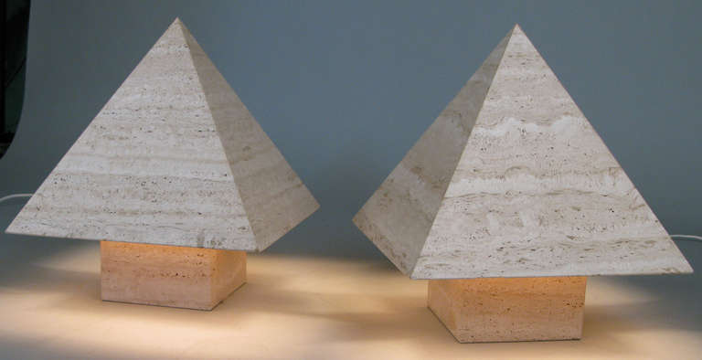 Extraordinary Italian Travertine Pyramid Lamps In Excellent Condition In Hudson, NY