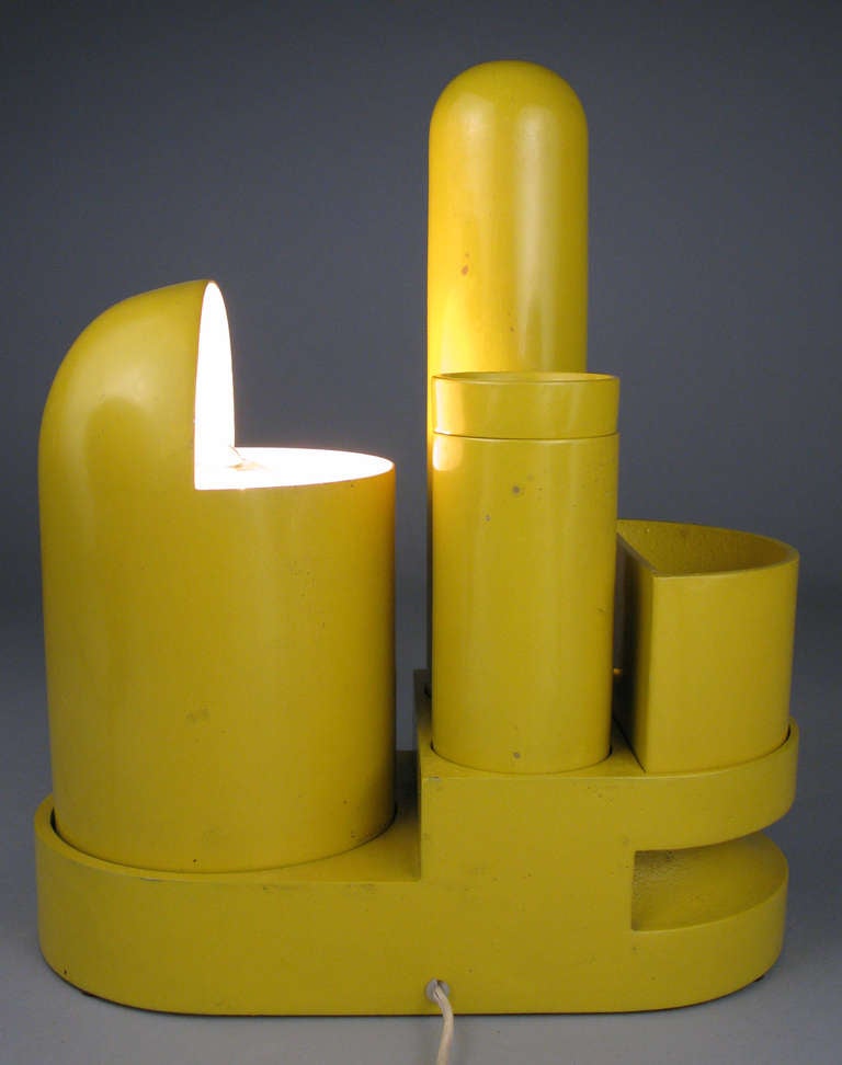 Rare Italian 'Rimorchiatore' Table Lamp by Gae Aulenti 1