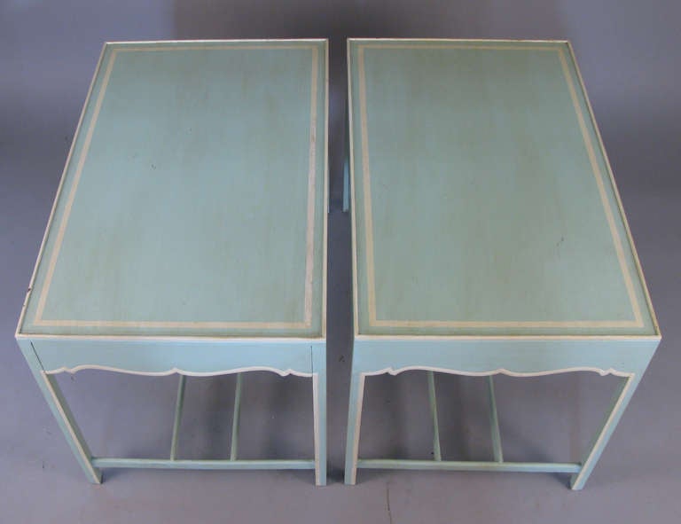 Pair of 1940's Newport Chic Lamp Tables In Good Condition In Hudson, NY
