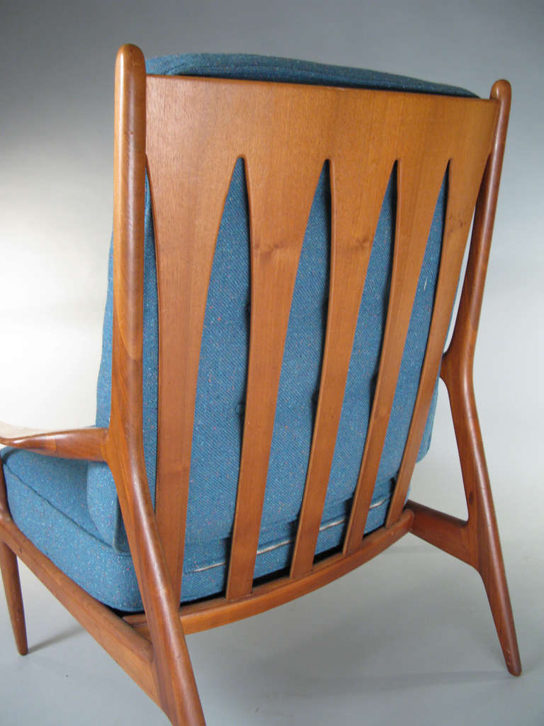 Pair of 1950s Walnut Lounge Chairs by Milo Baughman for Thayer Coggin 1