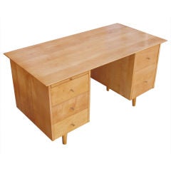 Classic Mid-Century Desk by Paul McCobb Classic Mid-Century Desk by Paul McCobb