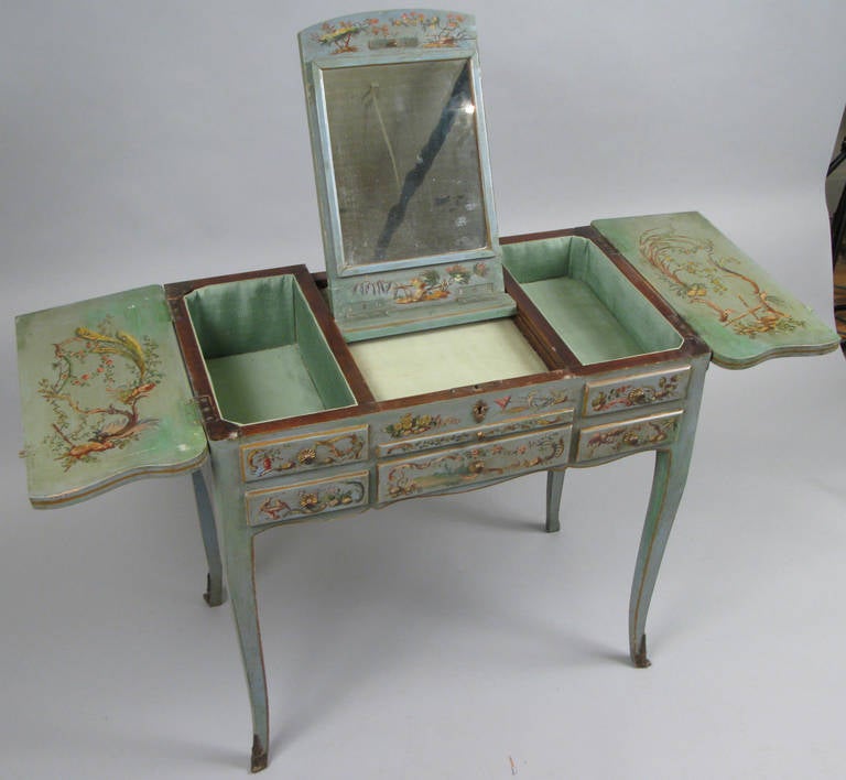 Charming 1920s Hand-Painted Chinoiserie Vanity In Excellent Condition In Hudson, NY