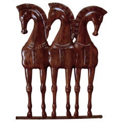 sculpture murale "Trois chevaux" de Frederick Weinberg