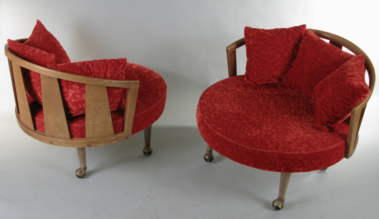 Pair of Mid-Century Modern Circular Lounge Chairs by Adrian Pearsall 2