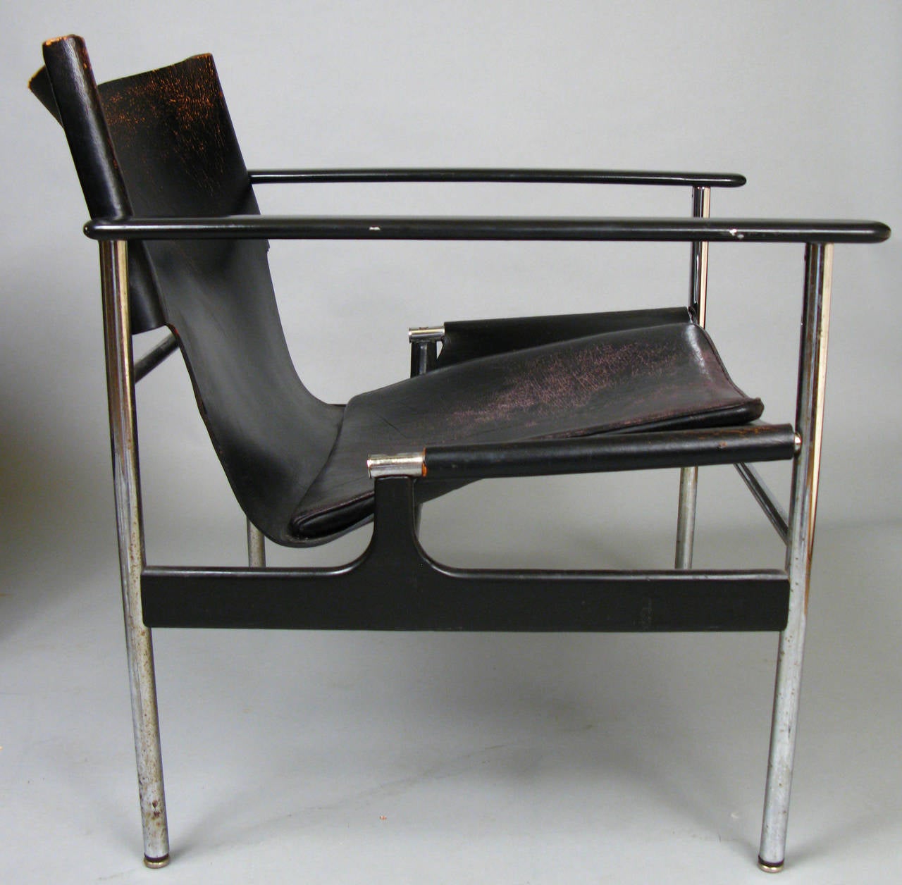 Vintage Chrome and Leather Lounge Chairs by Charles Pollock for Knoll In Good Condition In Hudson, NY