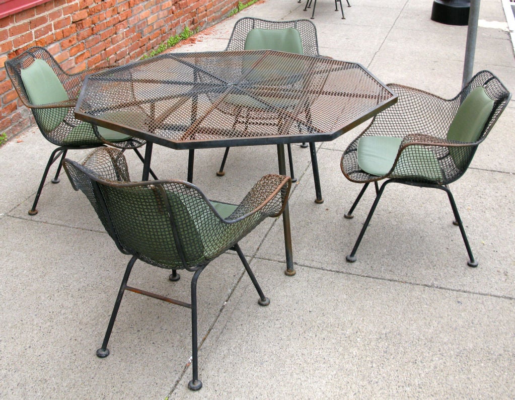 Russell Woodard Sculptura Mesh Garden Chairs & Table 2