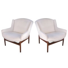 Pair of Walnut Frame Lounge Chairs by Jens Risom