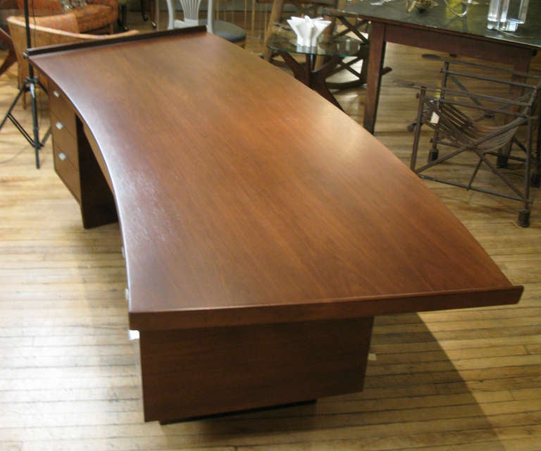 Curved Modern Executive Desk by Harvey Probber In Excellent Condition In Hudson, NY
