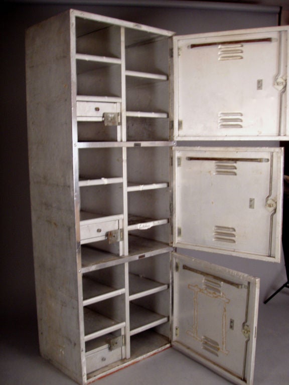 aluminum locker cabinet