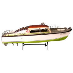 Retro 'King' Model Speedboat