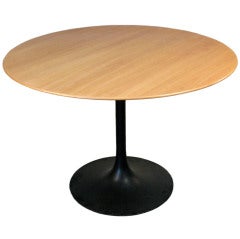 Vintage Modern Dining Table by Saarinen for Knoll
