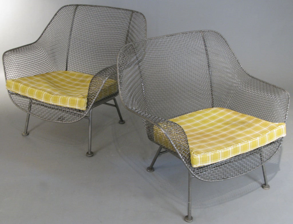 Pair of Vintage 'Sculptura' Lounge Chairs by Woodard In Excellent Condition In Hudson, NY