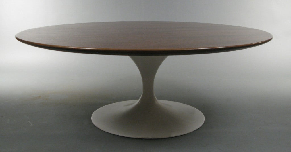 Vintage Saarinen Walnut Cocktail Table by Knoll In Excellent Condition In Hudson, NY