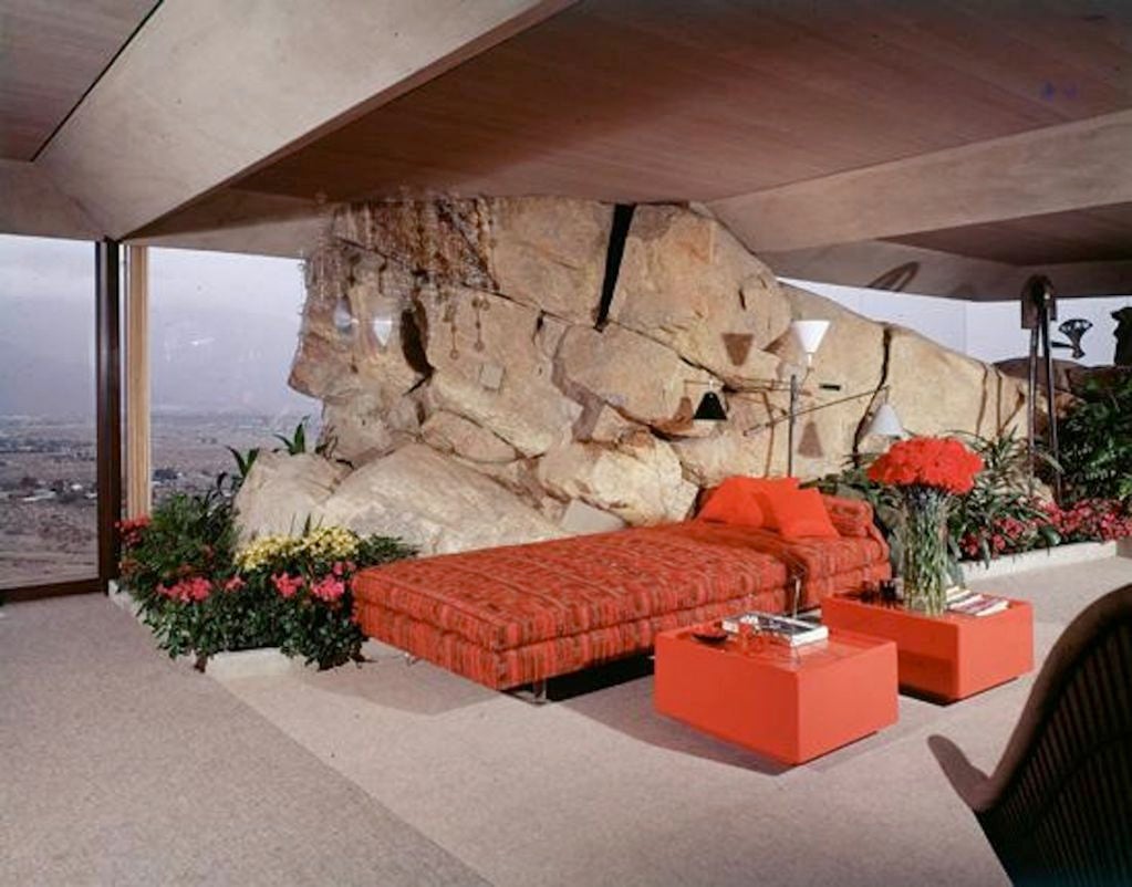 Photographer Leland Y. Lee was well aware of designer Arthur Elrod when he was first assigned by House & Garden Magazine to shoot the glorious John Lautner House in Palm Springs.<br />
<br />
The year was 1968 and the futuristic glass and curved