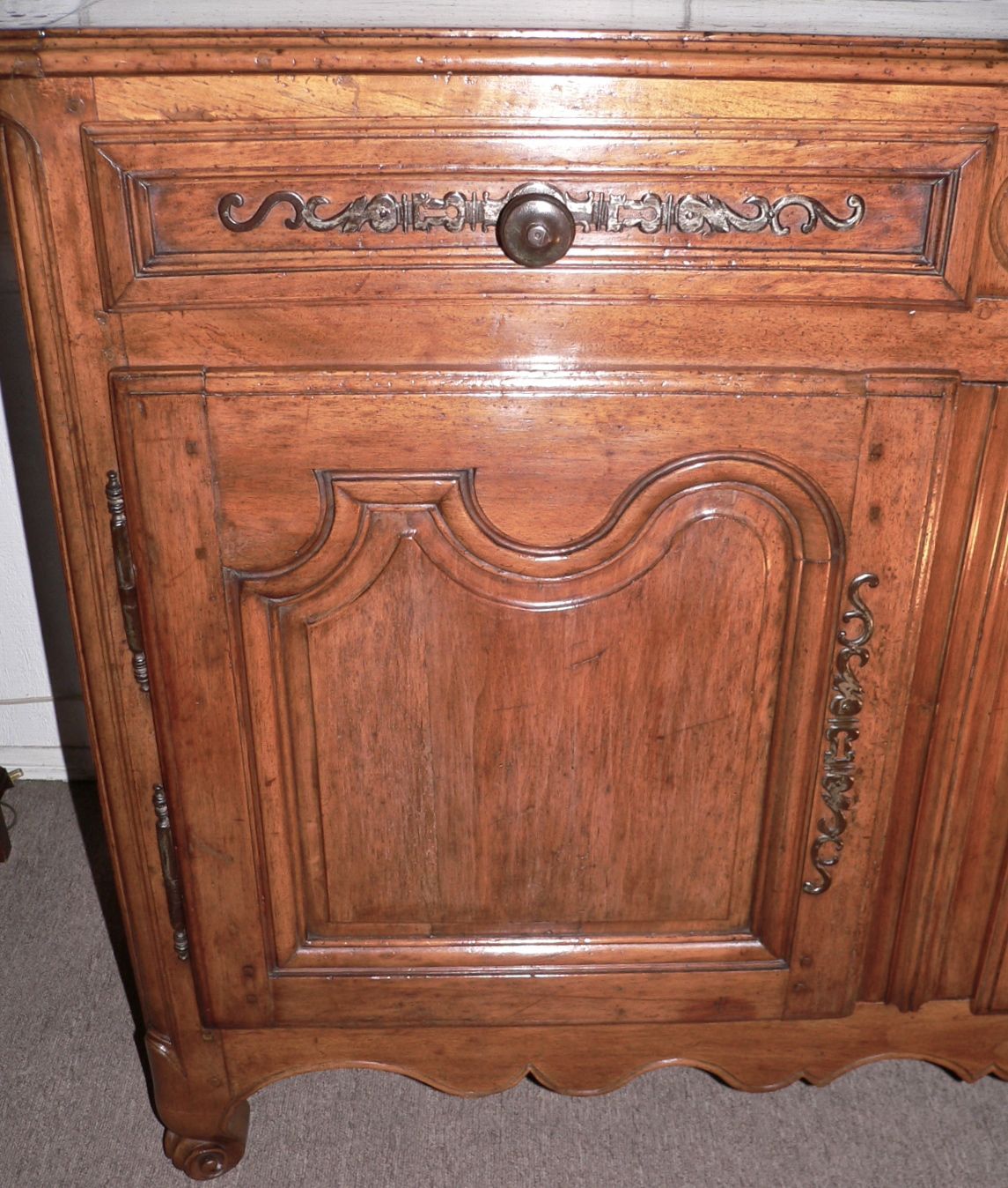 Louis XV French Walnut and Applewood Buffet from Provence For Sale