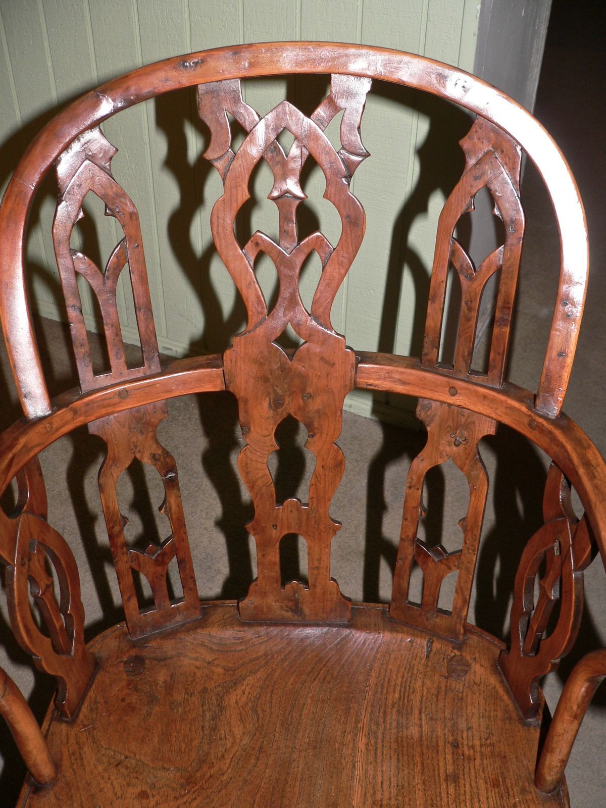 Mid-18th Century English 18th Century Gothic Windsor Chair in Yew and Elm