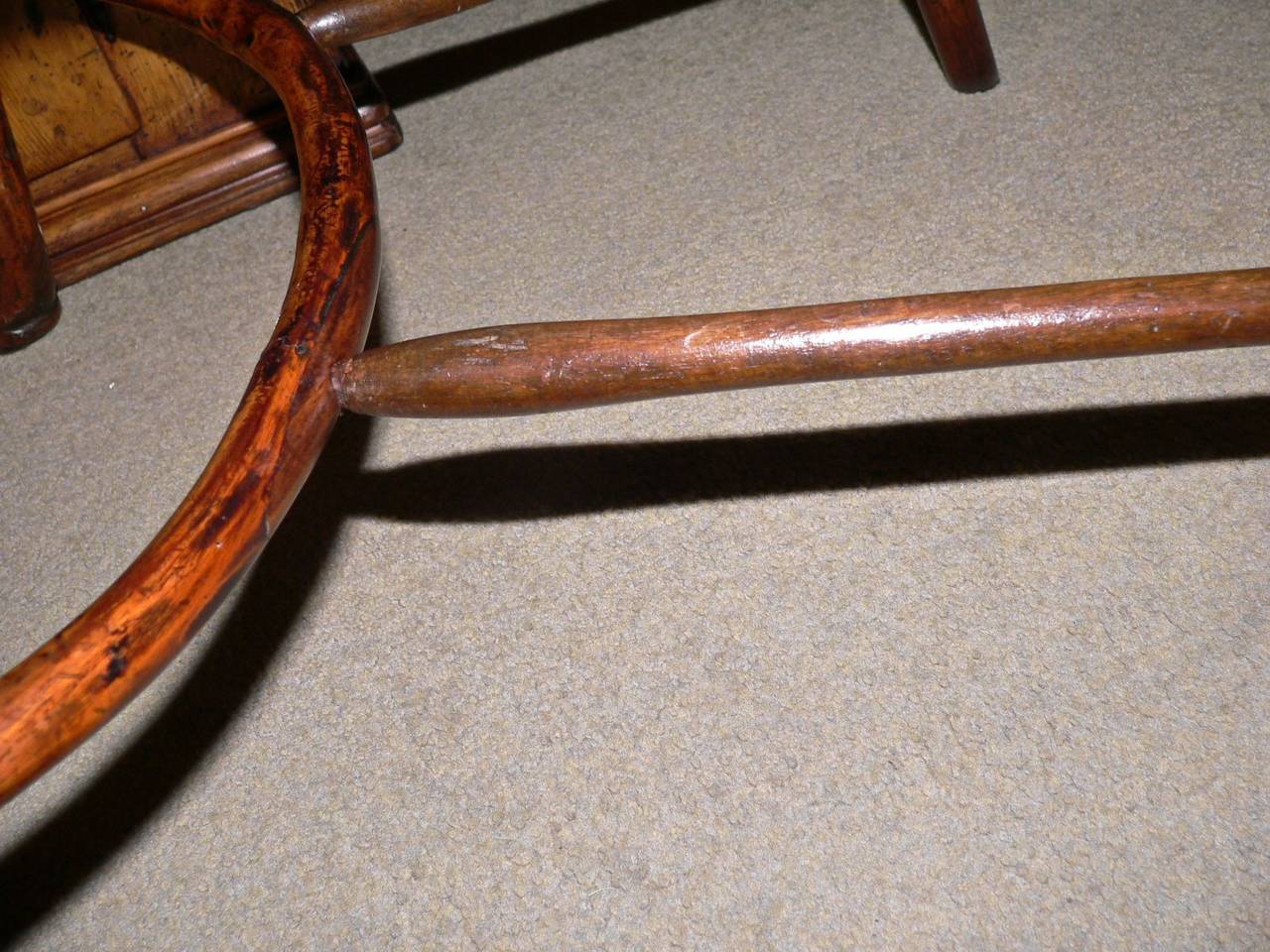 English 18th Century Gothic Windsor Chair in Yew and Elm 2