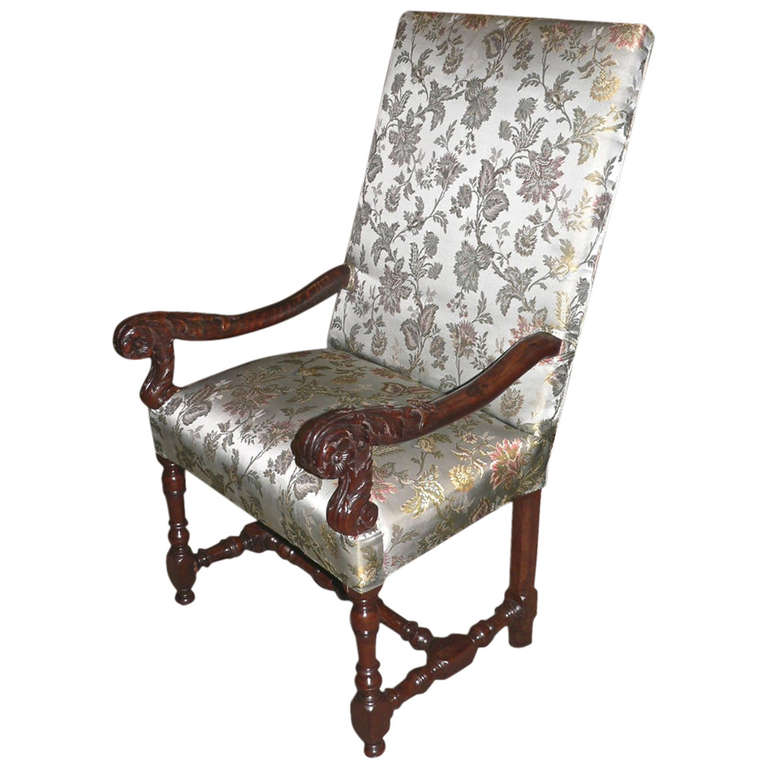 French 18th Century Louis XIII Walnut Armchair For Sale
