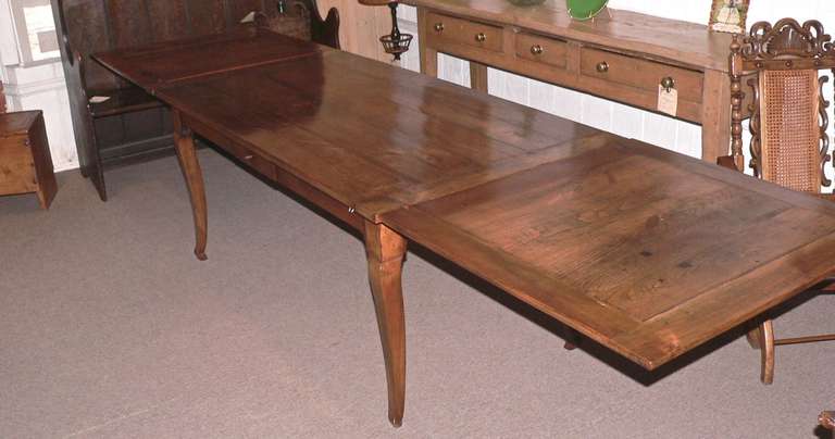 Country French Brittany Extending Farm Table