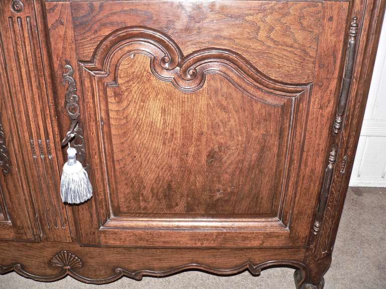 French 18th Century Oak Buffet a Deux Corps 2