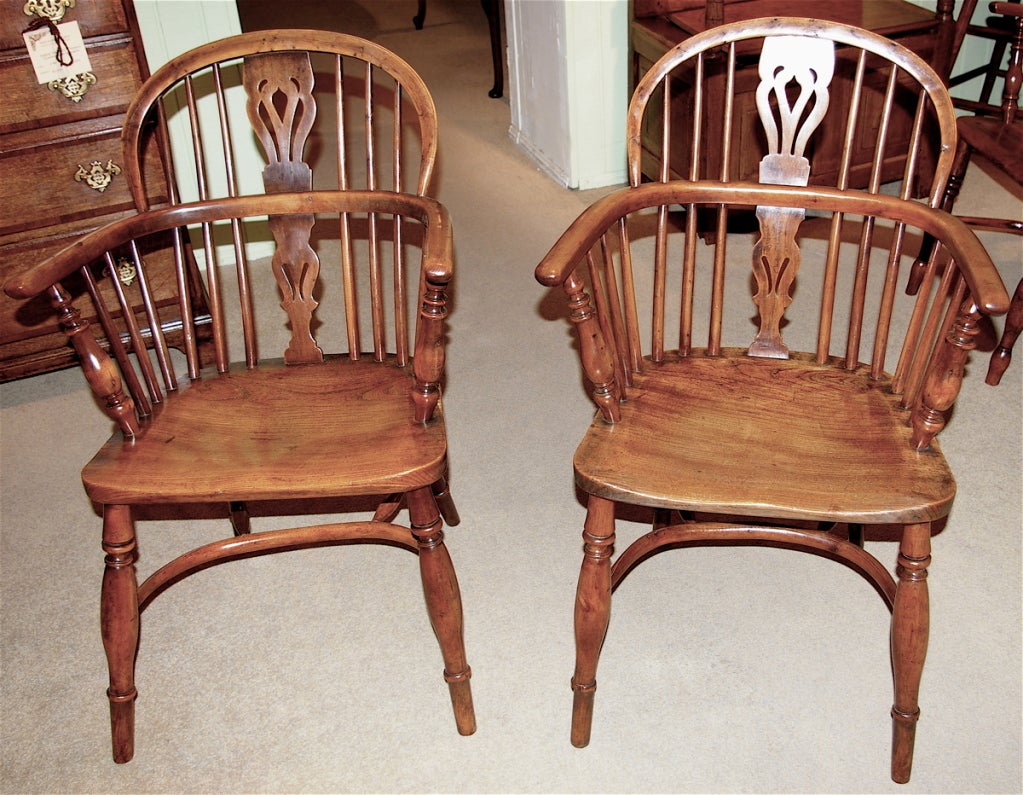 Set of Four English Yew Wood Windsor Chairs 7