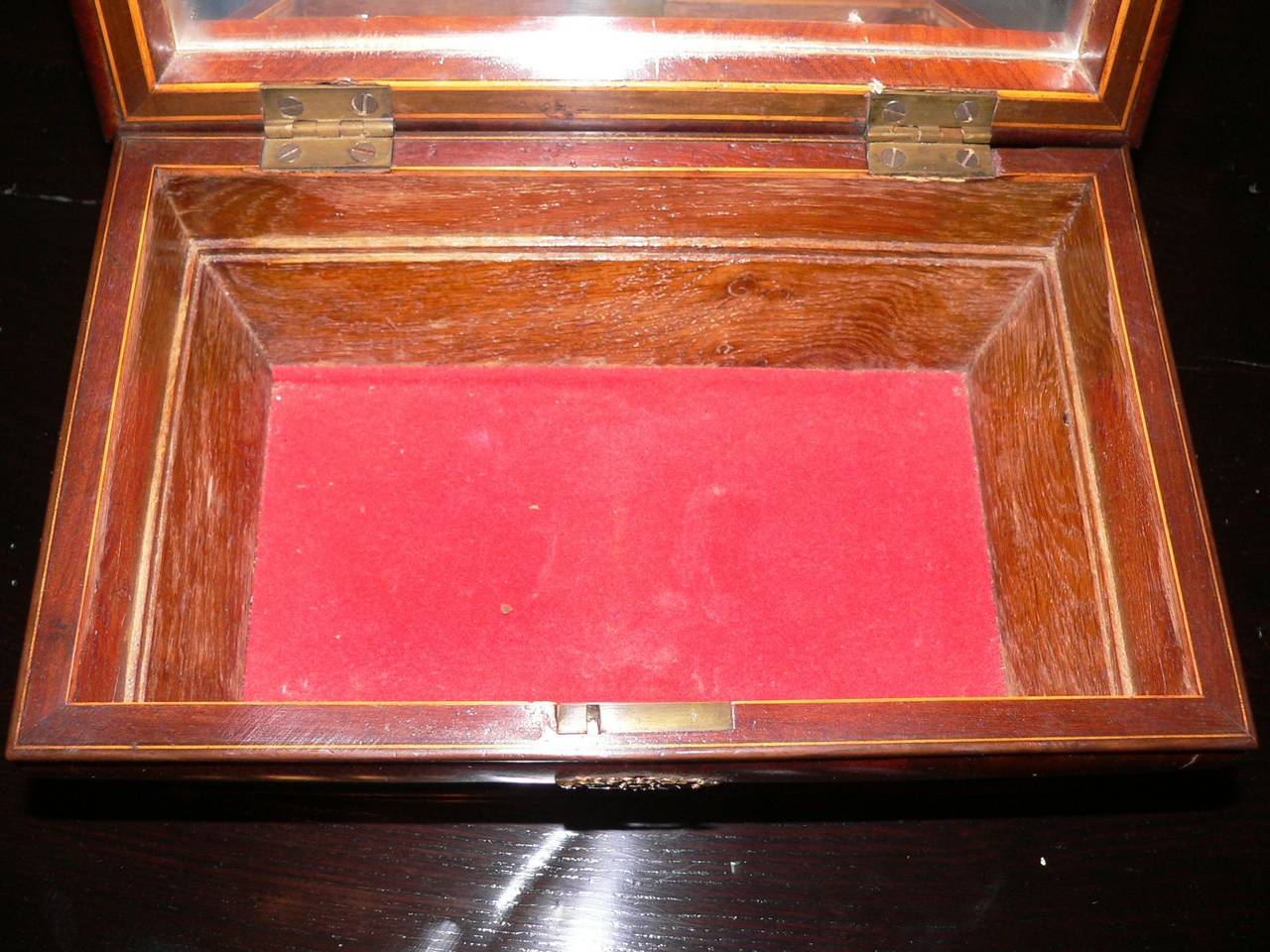English Victorian Mahogany Jewelry Box In Excellent Condition In Pasadena, CA