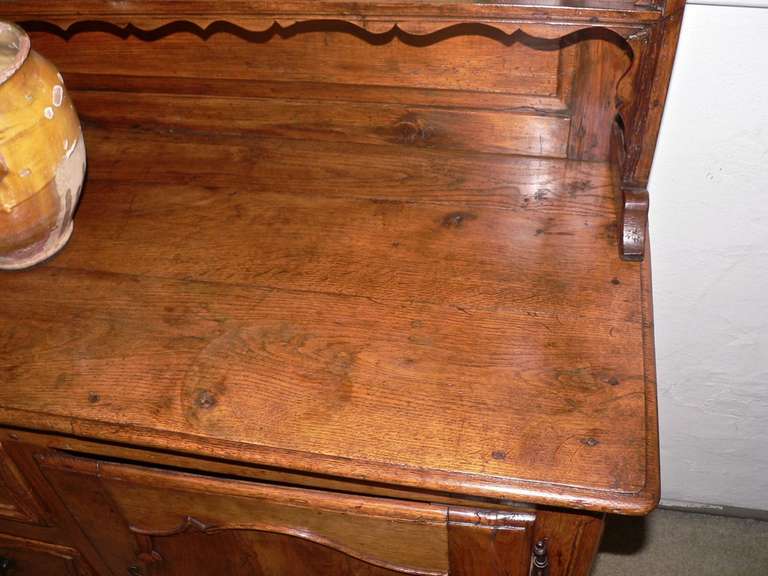 French 18th Century Oak Buffet Vaisselier For Sale 5