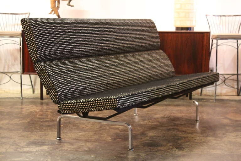 An iconic Sofa Compact designed by Charles Eames for Herman Miller.