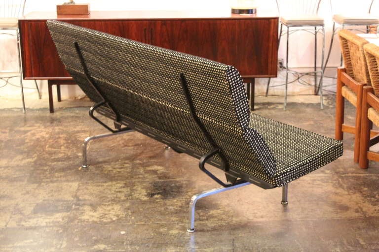 Sofa Compact by Charles Eames for Herman Miller In Excellent Condition In Dallas, TX