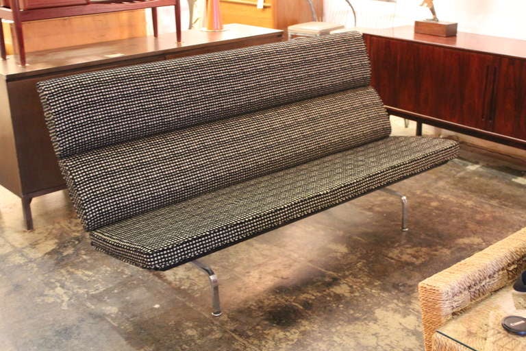 Sofa Compact by Charles Eames for Herman Miller 2