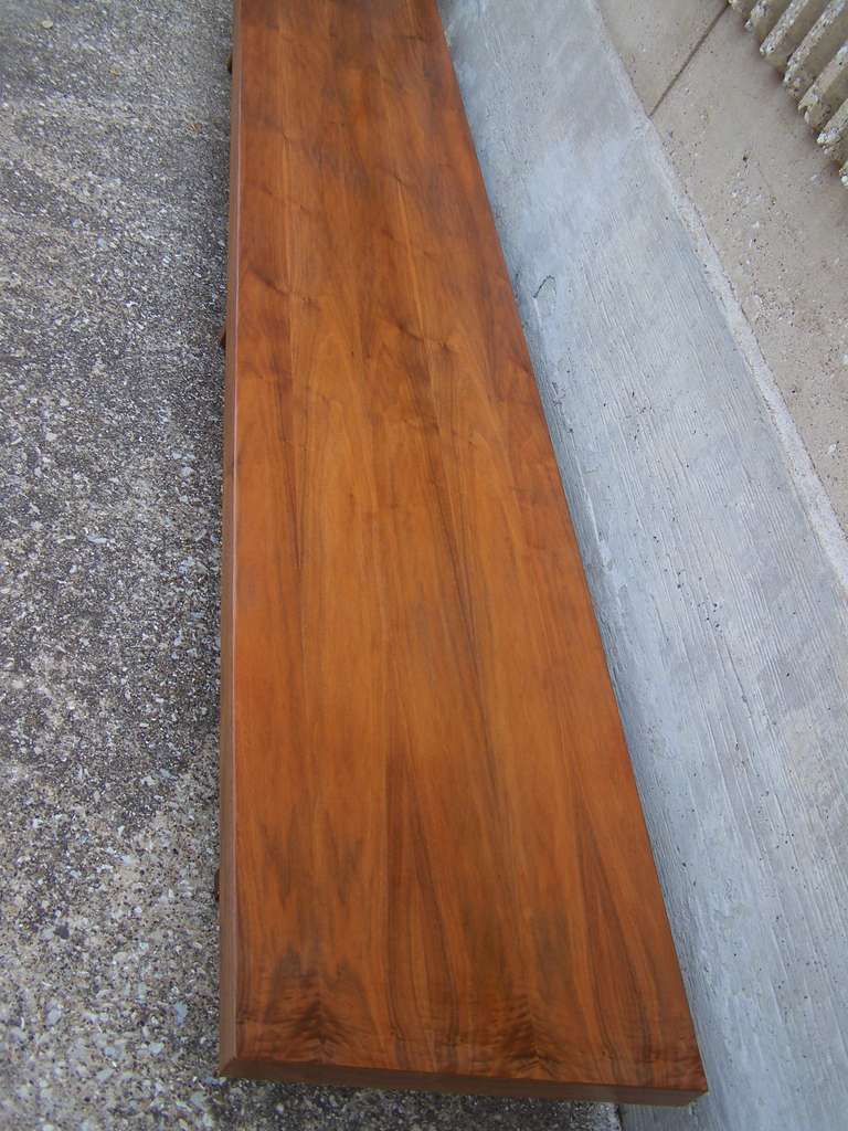 Long Low Walnut Table Designed by Milo Baughman for Thayer Coggin In Excellent Condition In Dallas, TX