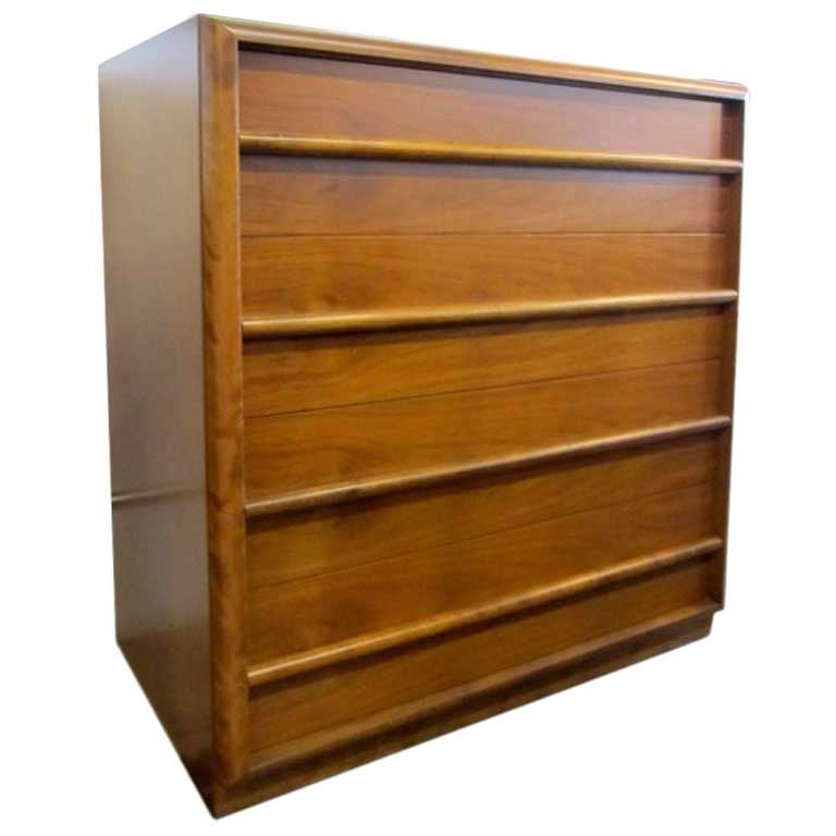 Walnut dresser by T.H. Robsjohn-Gibbings For Sale