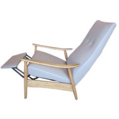 Leather reclining lounge chair by Milo Baughman