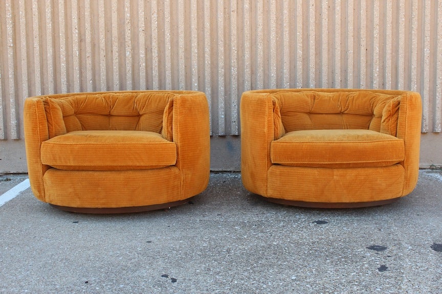 Pair of round lounge chairs
