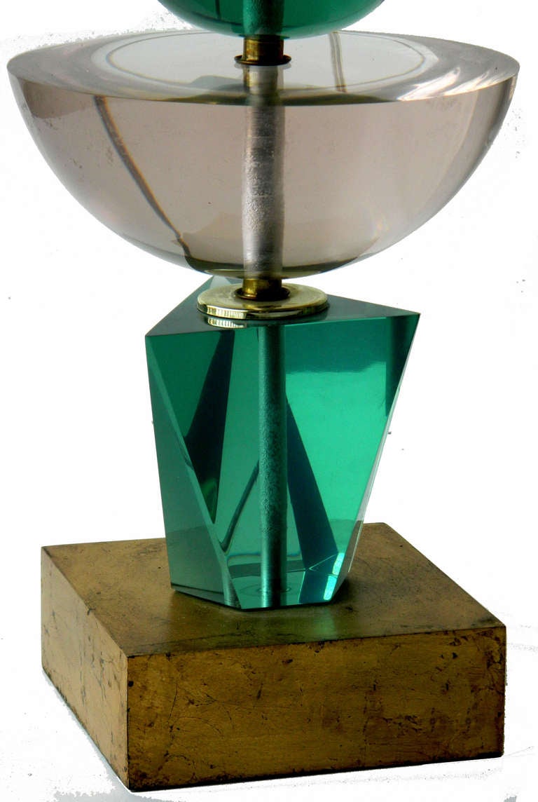 Mid-Century Modern Lampe de bureau Hivo Van Teal empilée en lucite transparente et verte, mi-siècle moderne, 1979 en vente