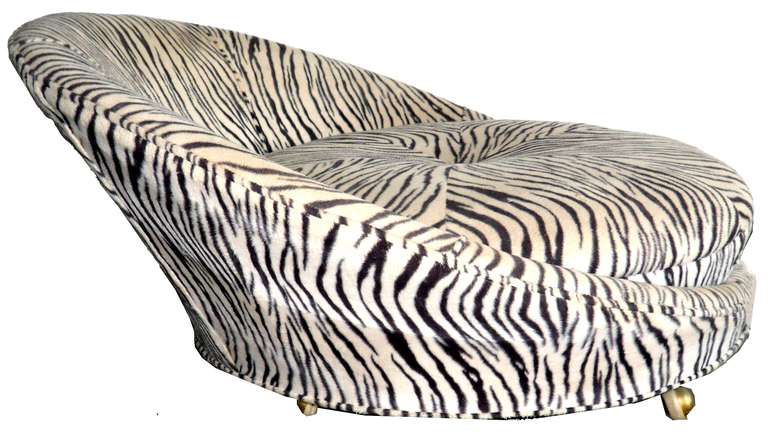 Oversize round  love chair
Large enough to fit two..even  three !
Frame in excellent condition .Original Zebra fabric