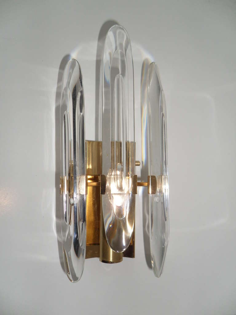Pair of Italian sconces.
Crystal in perfect condition.
Maximum wattage: 60 W. US wired and in working condition.