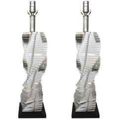 Pair of Lucite Lamps 4