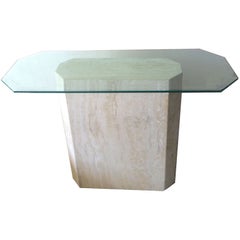 Table centrale italienne moderne du milieu du siècle en travertin avec plateau en verre biseauté, années 70