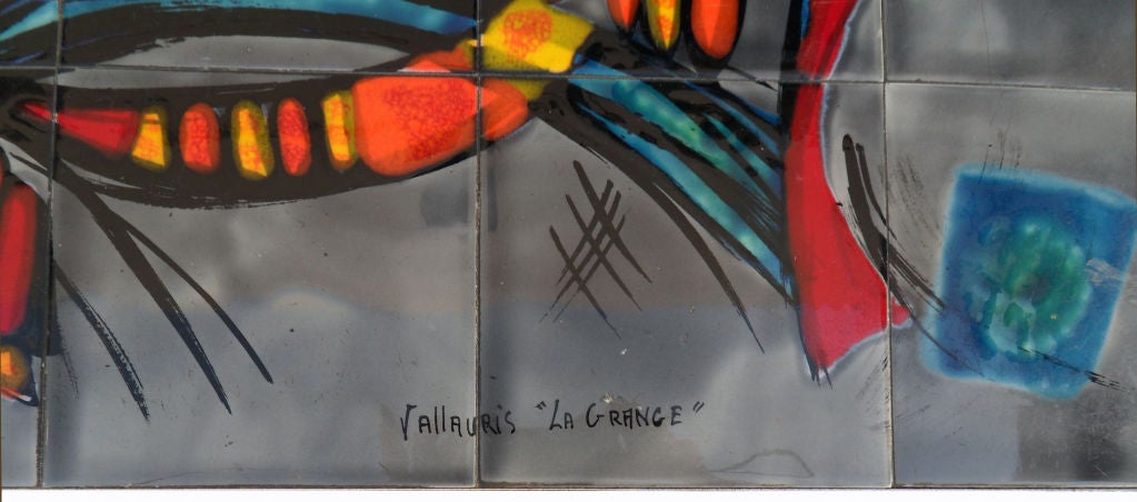 Signierter VALLAURIS Couchtisch aus poliertem Stahl und Keramikfliesen LA GRANGE, Frankreich 50 (Moderne der Mitte des Jahrhunderts) im Angebot