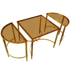 Maison Lancel Dreiteiliger Couchtisch aus Messing und Glas, Mid-Century Modern, Frankreich
