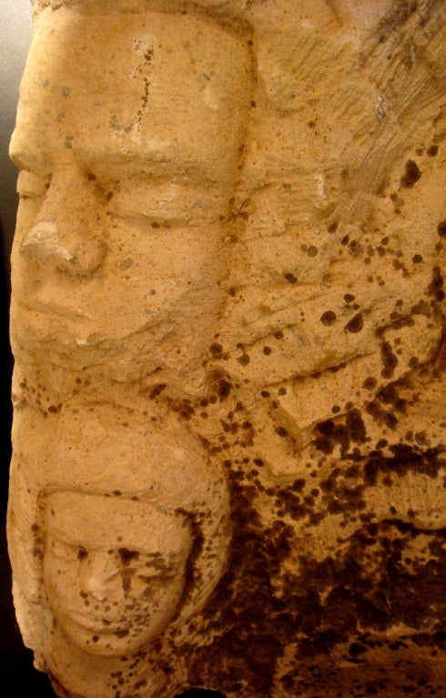 Old Italian Sculpted Fragment of Frieze Stones In Excellent Condition For Sale In Miami, FL